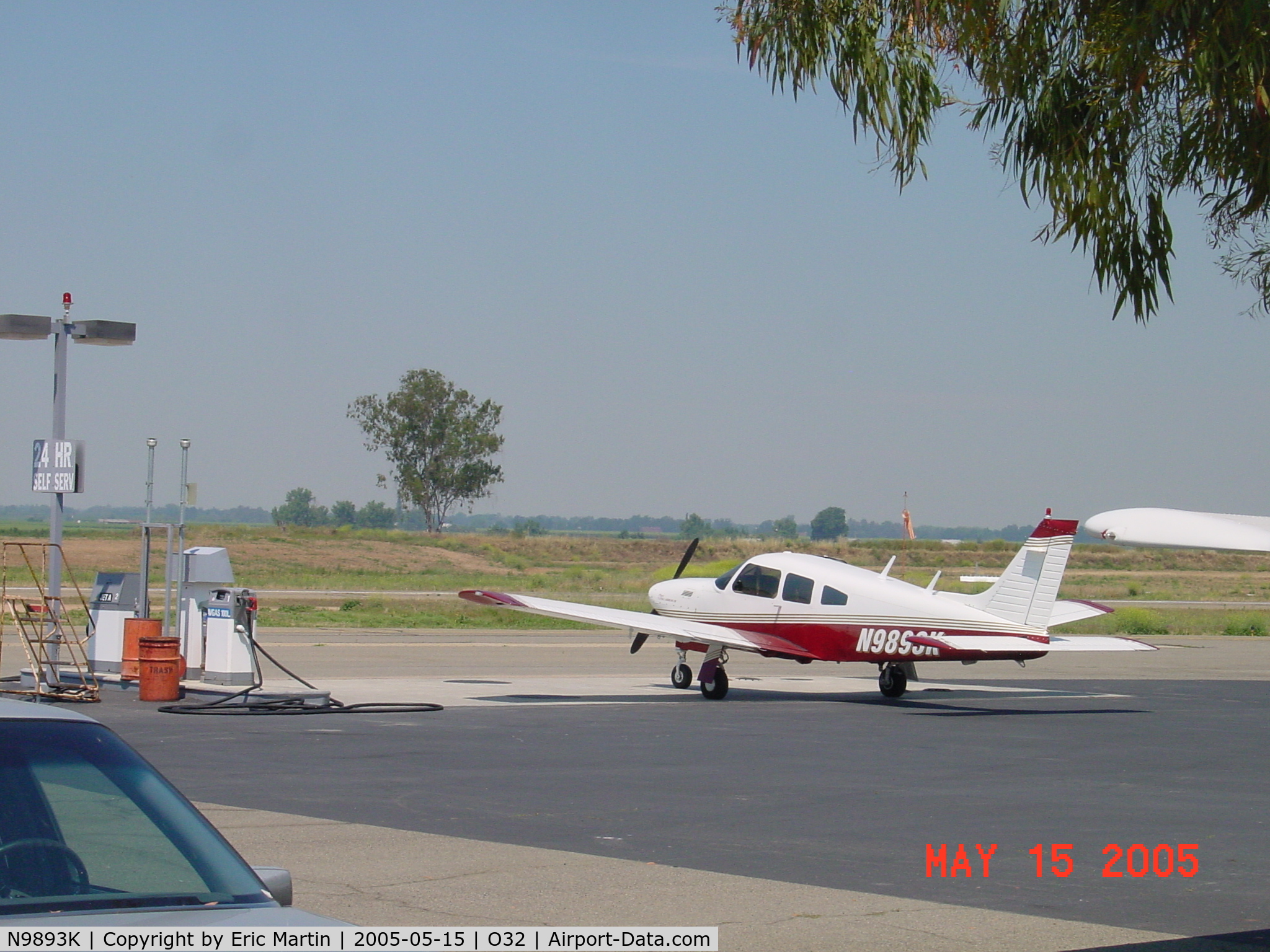 N9893K, 1979 Piper PA-28R-201T Cherokee Arrow III C/N 28R-7803079, On the ground at Reedley Municipal Airport