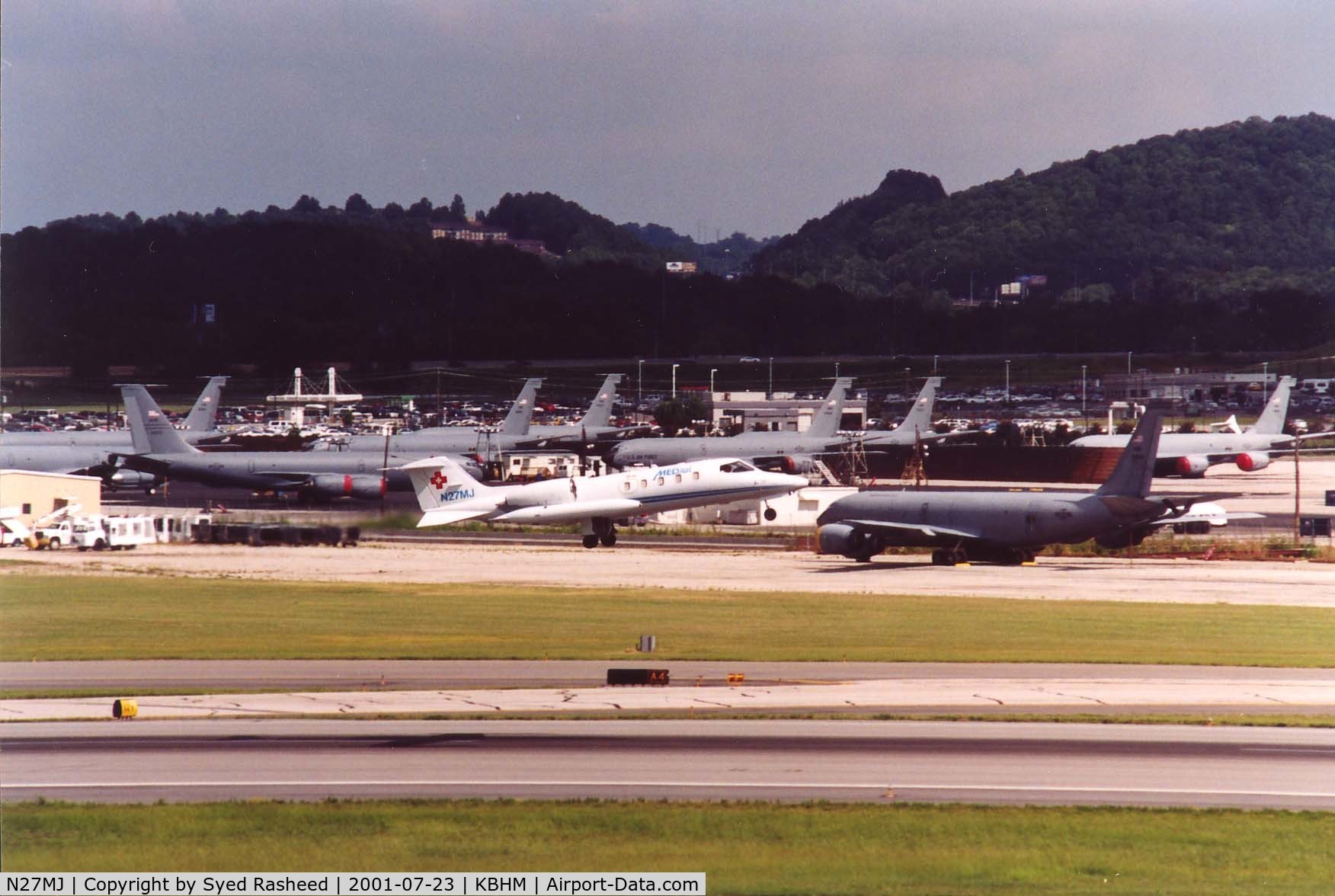 N27MJ, 1976 Gates Learjet 36A C/N 027, N27MJ DEPARTING KBHM FOR KDEN