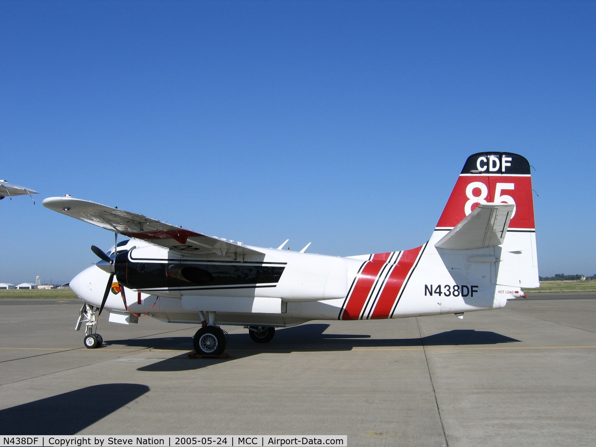 N438DF, Marsh Aviation S-2F3AT C/N 151640, CDF S-2T #85 on CDF ramp at McClellan AFB, CA (black fin/red tail)