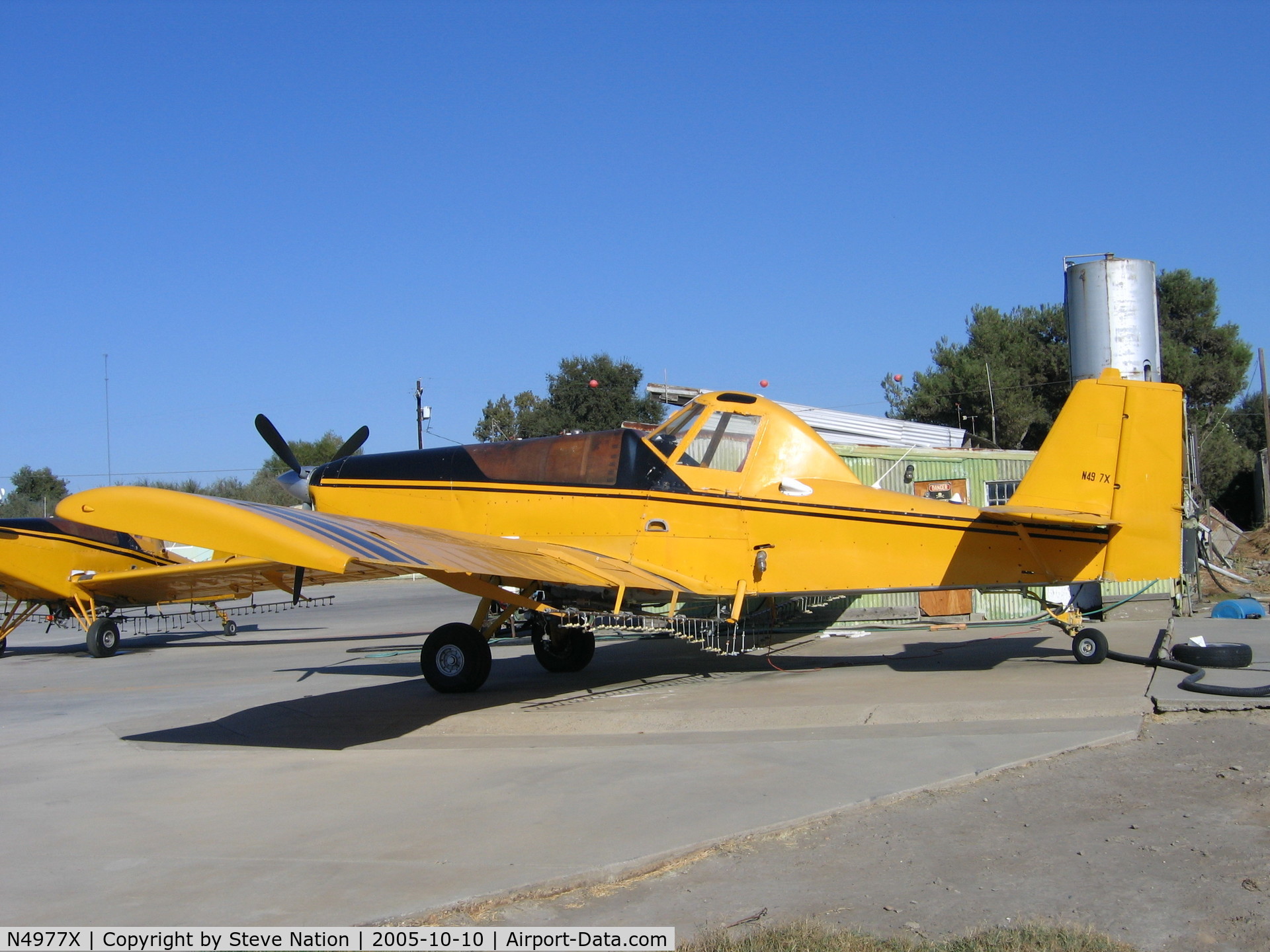 N4977X, 1975 Rockwell International S-2R Turbo Thrush Commander C/N 5022R, Alexander Ag Flying Service 1975 S2R-T34 at Andrus Island Rd airstrip SE of Walnut Grove, CA