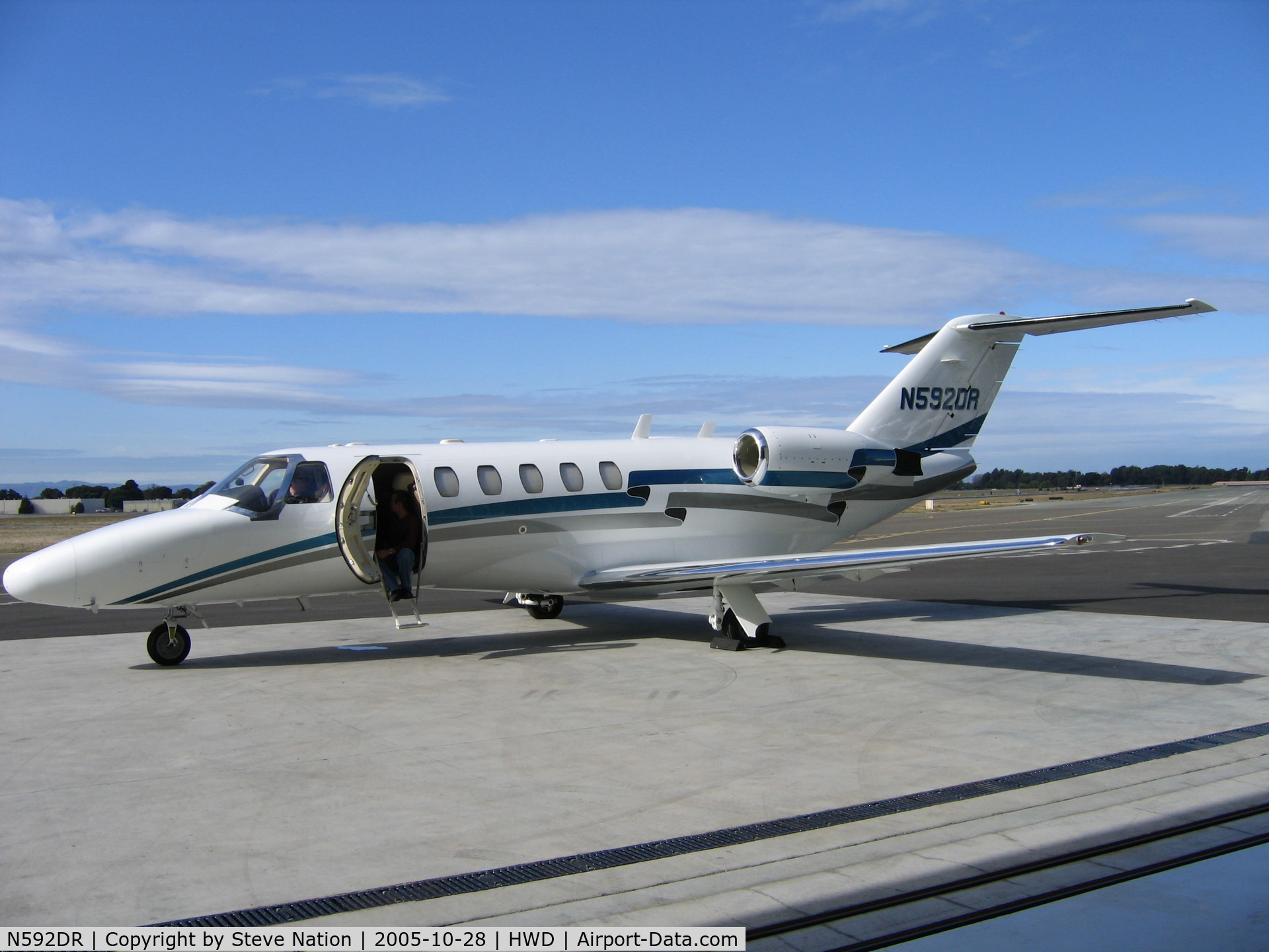 N592DR, 2001 Cessna 525A CitationJet CJ2 C/N 525A0028, Delta Romeo LLC 2001 Cessna 525A at Hayward, CA