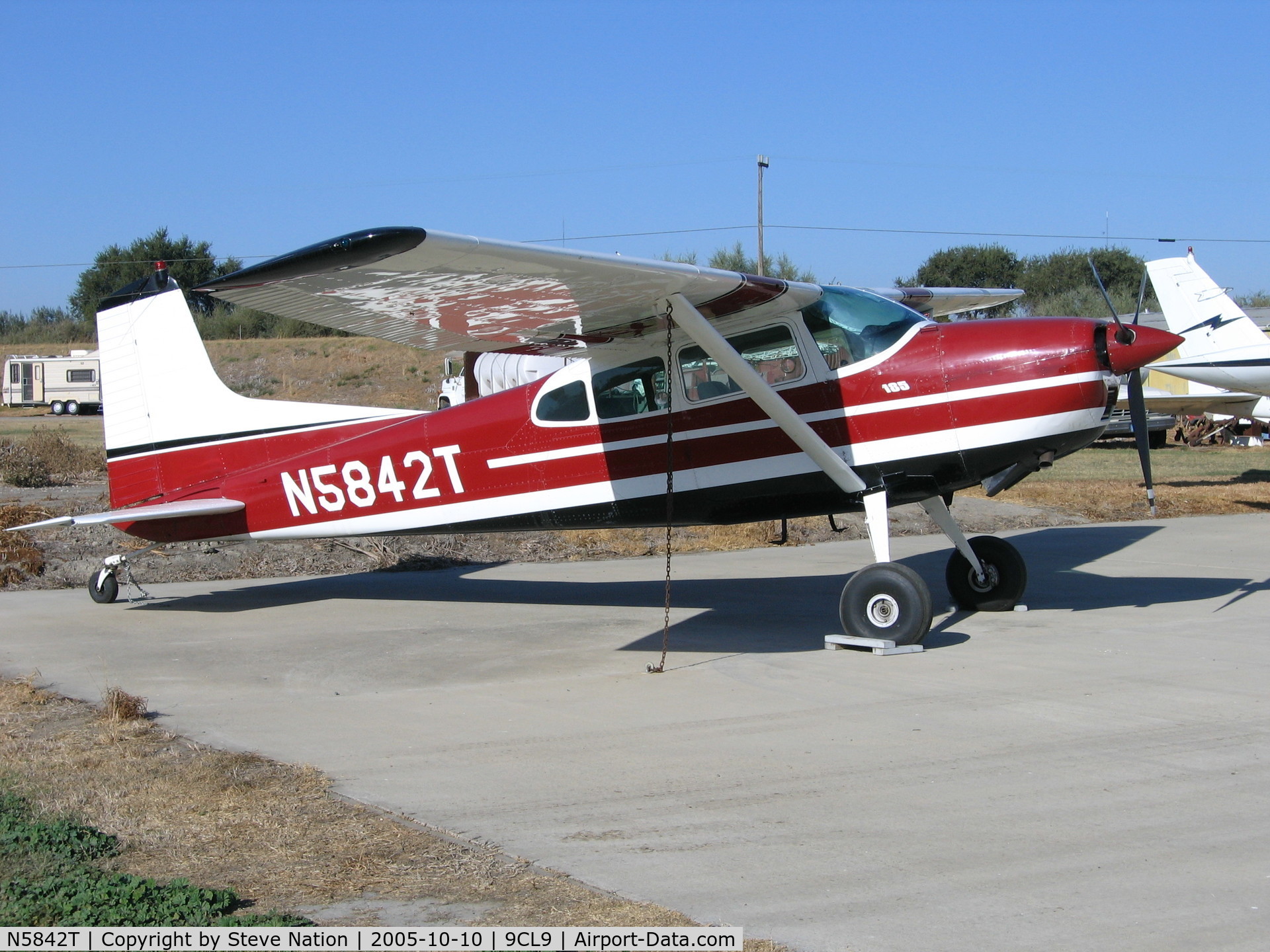 N5842T, 1964 Cessna 185C Skywagon C/N 185-0742, 1964 Cessna 185C at Spezia Airport, Walnut Grove, CA