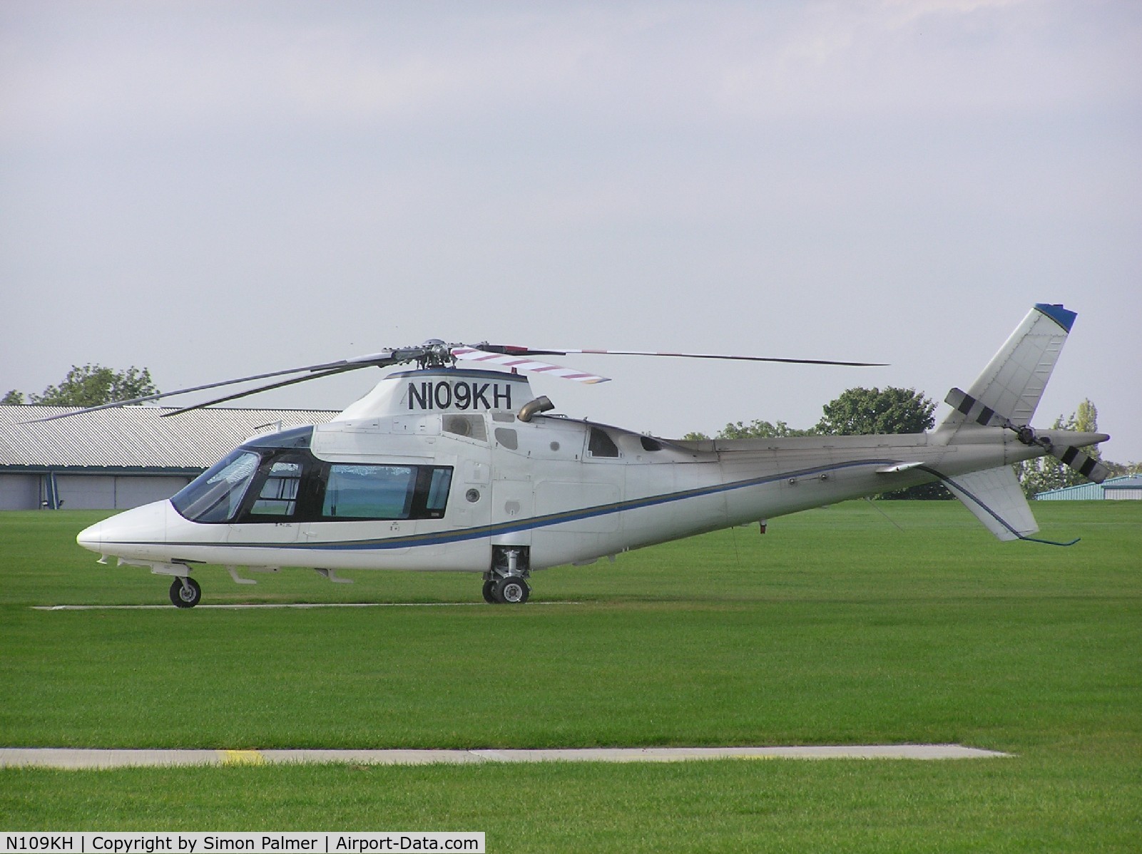 N109KH, 1990 Agusta A-109C C/N 7609, Agusta A109 at Sywell, Northamptonshire, UK
