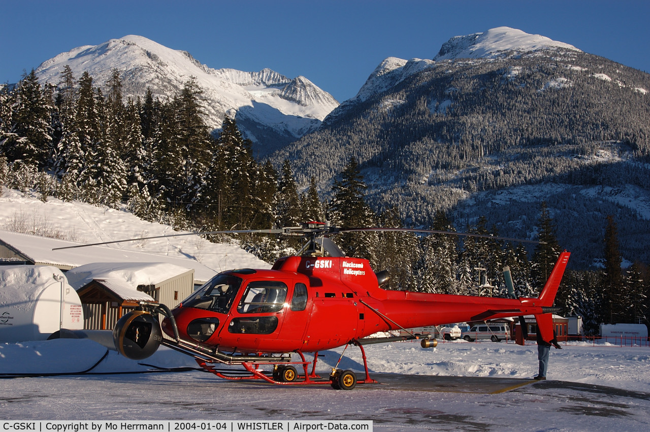 C-GSKI, 2000 Aerospatiale AS-350B-2 Ecureuil C/N 3377, Blackcomb Helicopters, with TV camera
