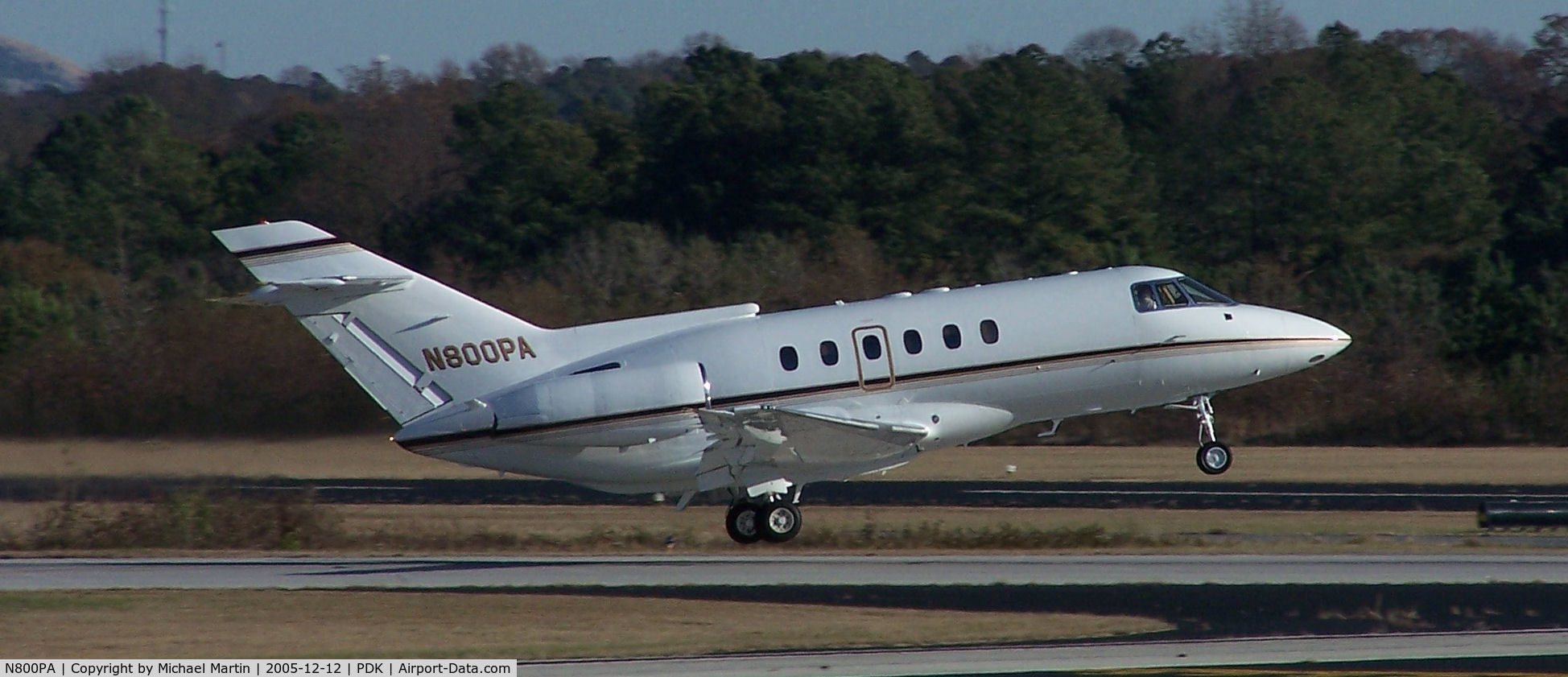 N800PA, British Aerospace BAe.125 Series 800A C/N 258162, Departing PDK on 20L