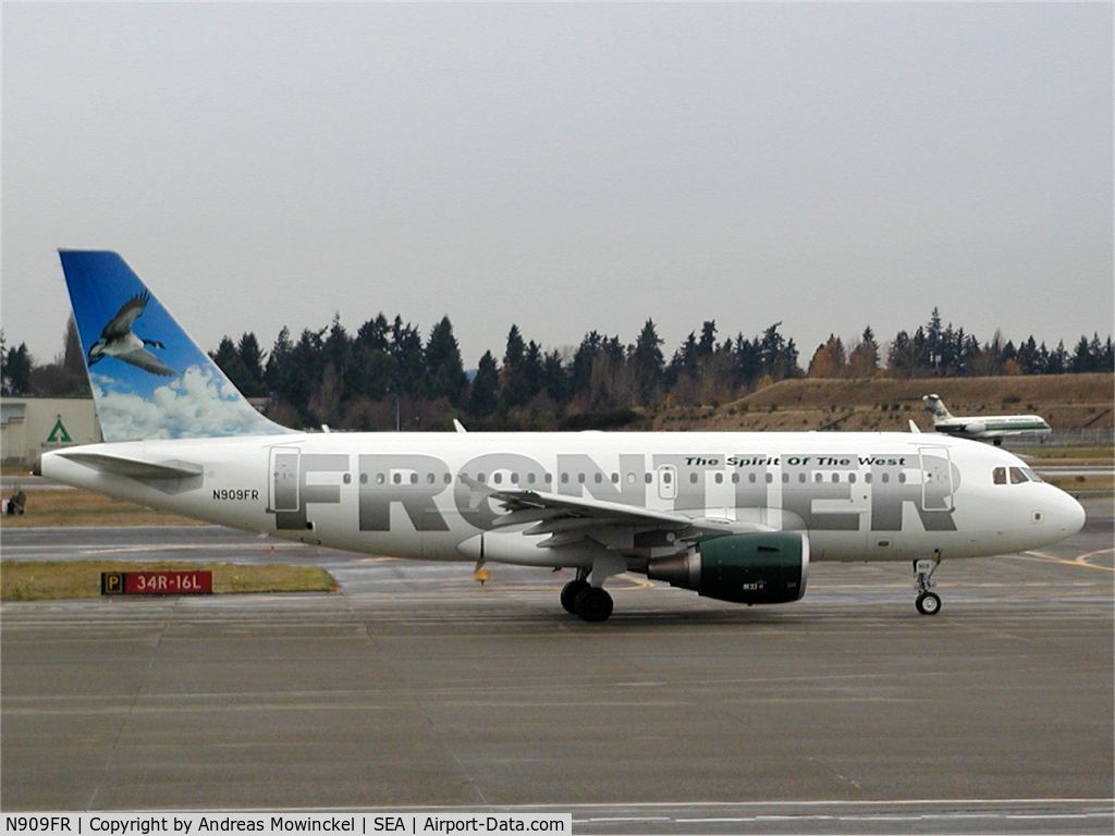 N909FR, 2002 Airbus A319-111 C/N 1761, Frontier Airlines A319 at Seattle-Tacoma International Airport