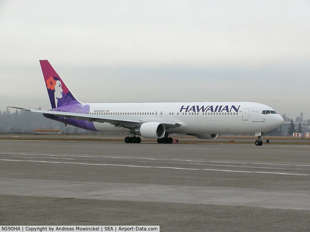 N590HA, 2002 Boeing 767-3CB C/N 33467, Hawaiian Airlines Boeing 767 at Seattle-Tacoma International Airport