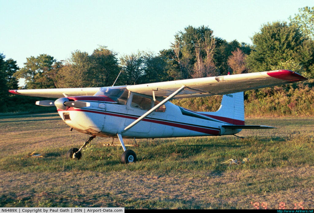 N6489X, 1961 Cessna 180D C/N 18050989, N6489x at Hollands International Airport Newfane NY