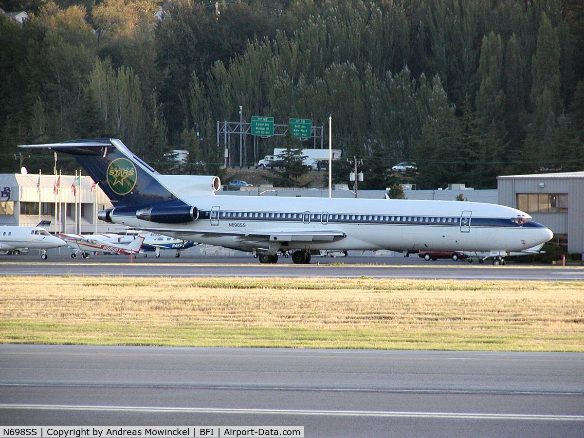 N698SS, 1977 Boeing 727-223 C/N 21369, B727 of Southwest Sports Aviation, with Dallas Stars scheme