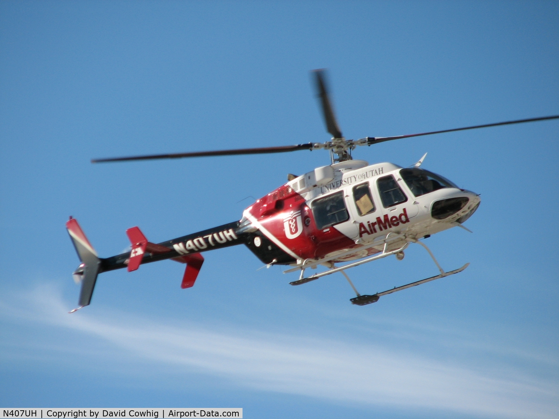 N407UH, 1999 Bell 407 C/N 53345, Bell 407 U-Utah Hospital AirMed Landing 12-24-05 at hospital.