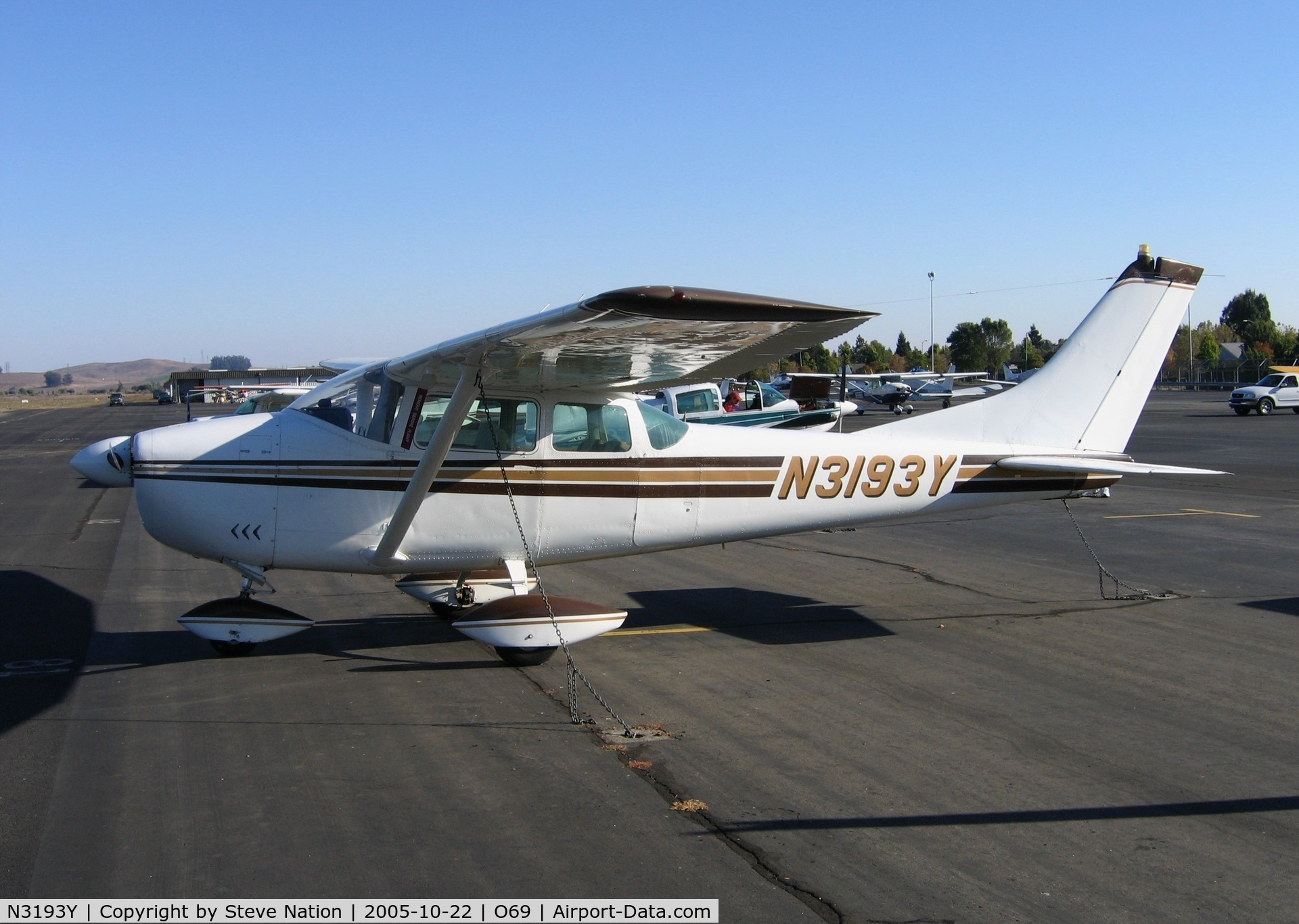 N3193Y, 1962 Cessna 182E Skylane C/N 18254193, 1962 Cessna 182E at Petaluma, CA