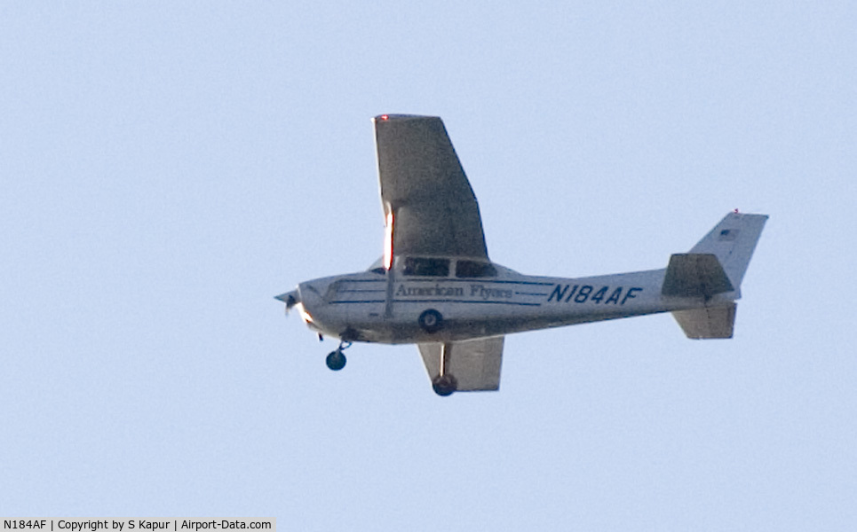 N184AF, 2003 Cessna 172R C/N 17281184, Flying above Long Island Sound 1/8/06