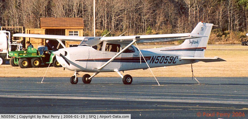 N5059C, Cessna 172R C/N 17281122, Tied down, nice and secure