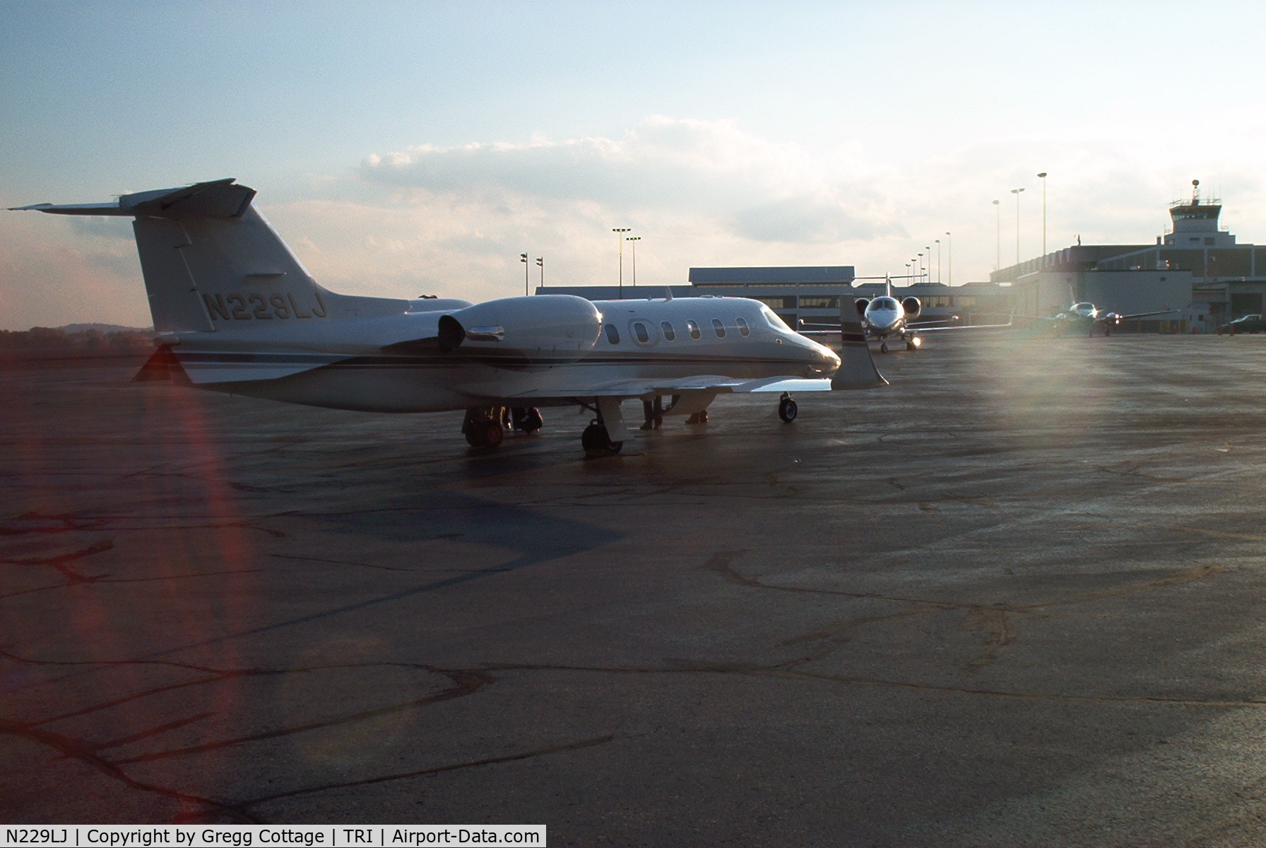 N229LJ, 2001 Learjet Inc 31A C/N 229, Just landed at TRI