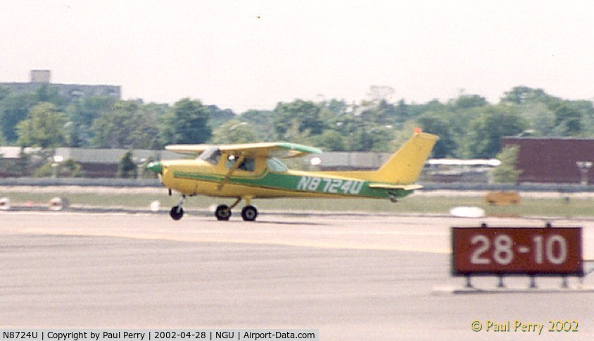 N8724U, 1976 Cessna 150M C/N 15077974, Towing Manfred Radius's sailplane to altitude