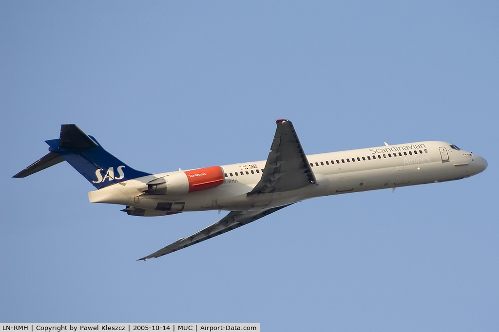 LN-RMH, 1991 McDonnell Douglas MD-87 (DC-9-87) C/N 49612, airborne