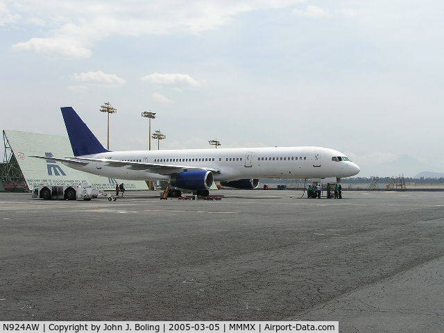 N924AW, 1991 Boeing 757-23A C/N 24924, Now leased in England