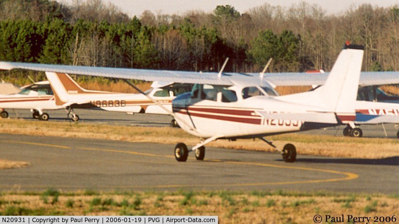 N20931, Cessna 172M C/N 17263871, Taxiing out to get in some practice before sundown