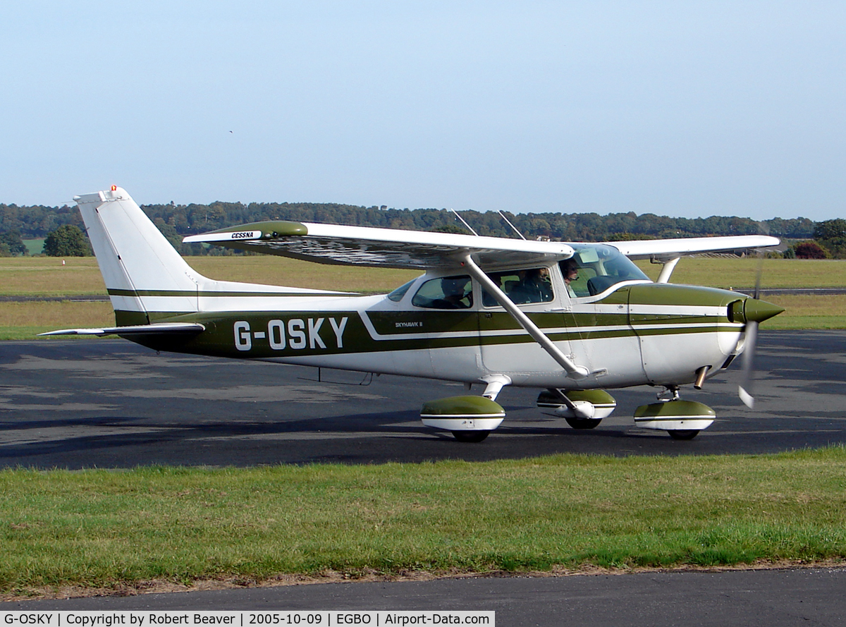 G-OSKY, 1976 Cessna 172M C/N 172-67389, Cessna F172M (Halfpenny Green)