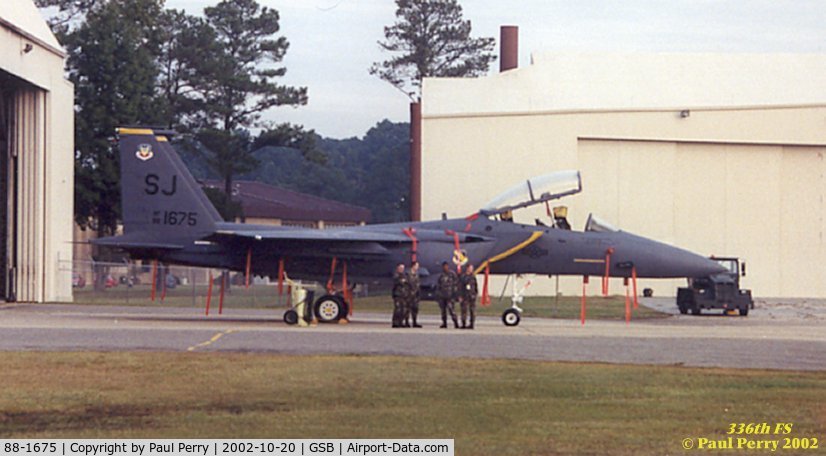 88-1675, 1988 McDonnell Douglas F-15E Strike Eagle C/N 1084/E059, Rocketeers supplying the weapons demo bird that year