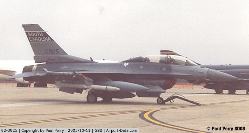 92-3925, 1992 Lockheed F-16D Fighting Falcon C/N CD-38, Notice the training AGM-88s on the Air National Guard F-16DJ