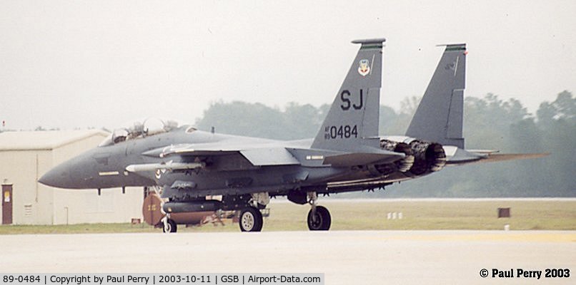 89-0484, 1989 McDonnell Douglas F-15E Strike Eagle C/N 1131/E106, One of the Cheifs' birds taxiing around