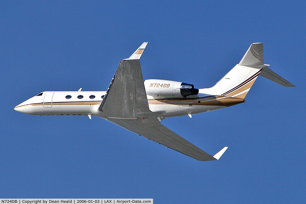 N724DB, 1992 Gulfstream Aerospace G-IV C/N 1209, Departing South Complex at LAX on a clear January day.