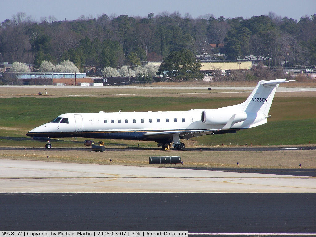 N928CW, Embraer VC-99B (EMB-135BJ) C/N E145528, Landing PDK headed to Mercury Air Center
