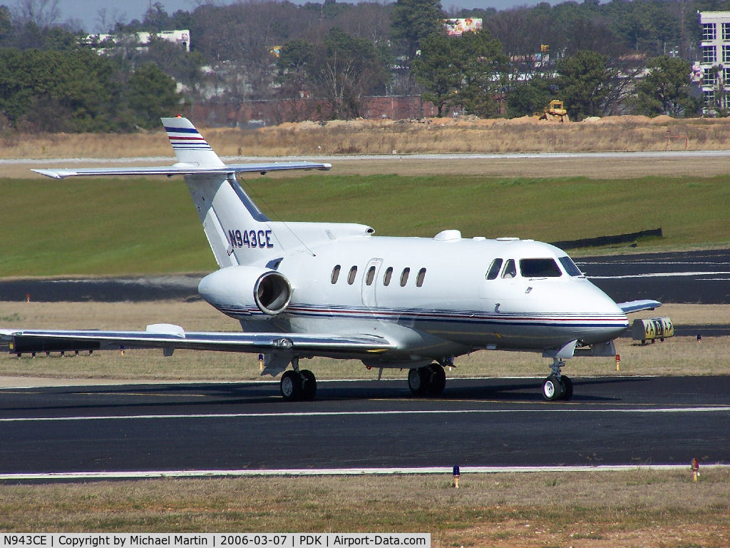 N943CE, 1981 British Aerospace HS.125-700A C/N 257141/NA0300, Taxing to Mercury Air Center
