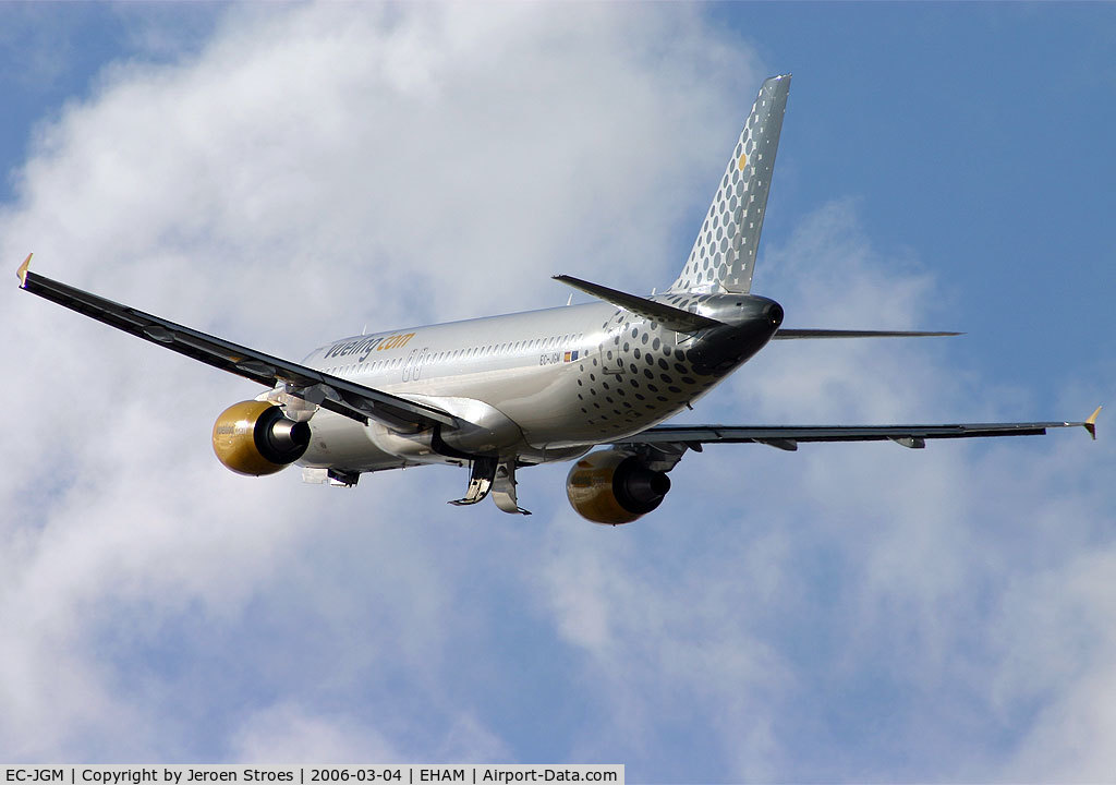 EC-JGM, 2005 Airbus A320-214 C/N 2407, Up to spain