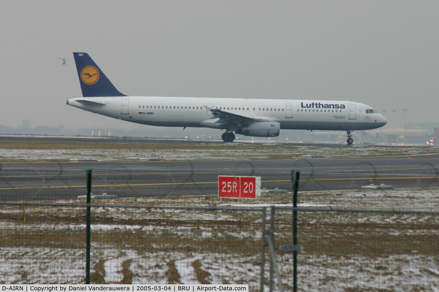 D-AIRN, 1995 Airbus A321-131 C/N 0560, Kaiserslautern is taxiing to rnw 25R
