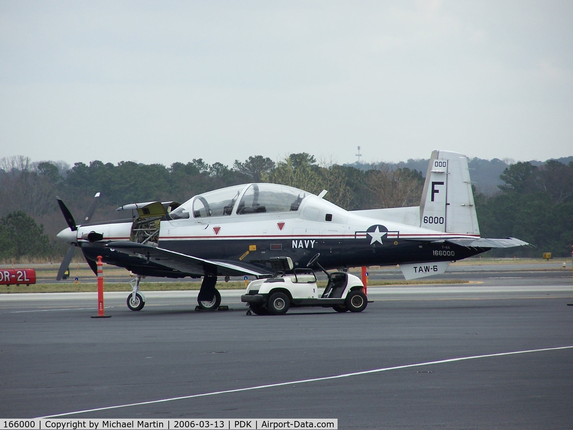 166000, Raytheon T-6A Texan II C/N PT-218, T-6A Stopping over for lunch.
