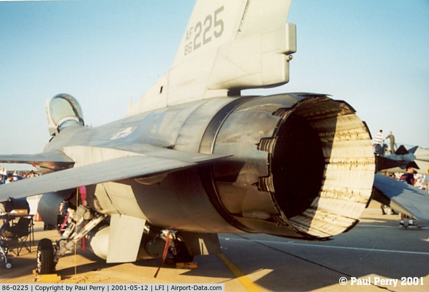 86-0225, 1986 General Dynamics F-16C Fighting Falcon C/N 5C-331, The little Viper looks big from this angle