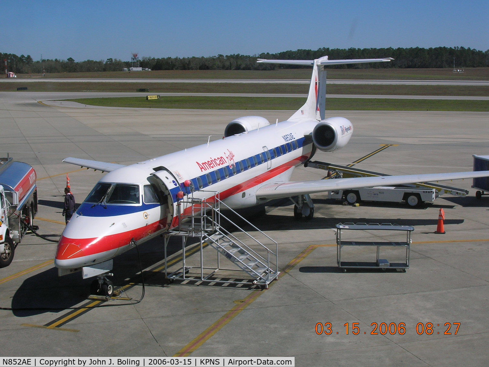 N852AE, 2003 Embraer ERJ-140LR (EMB-135KL) C/N 145736, EMB-145 at gate