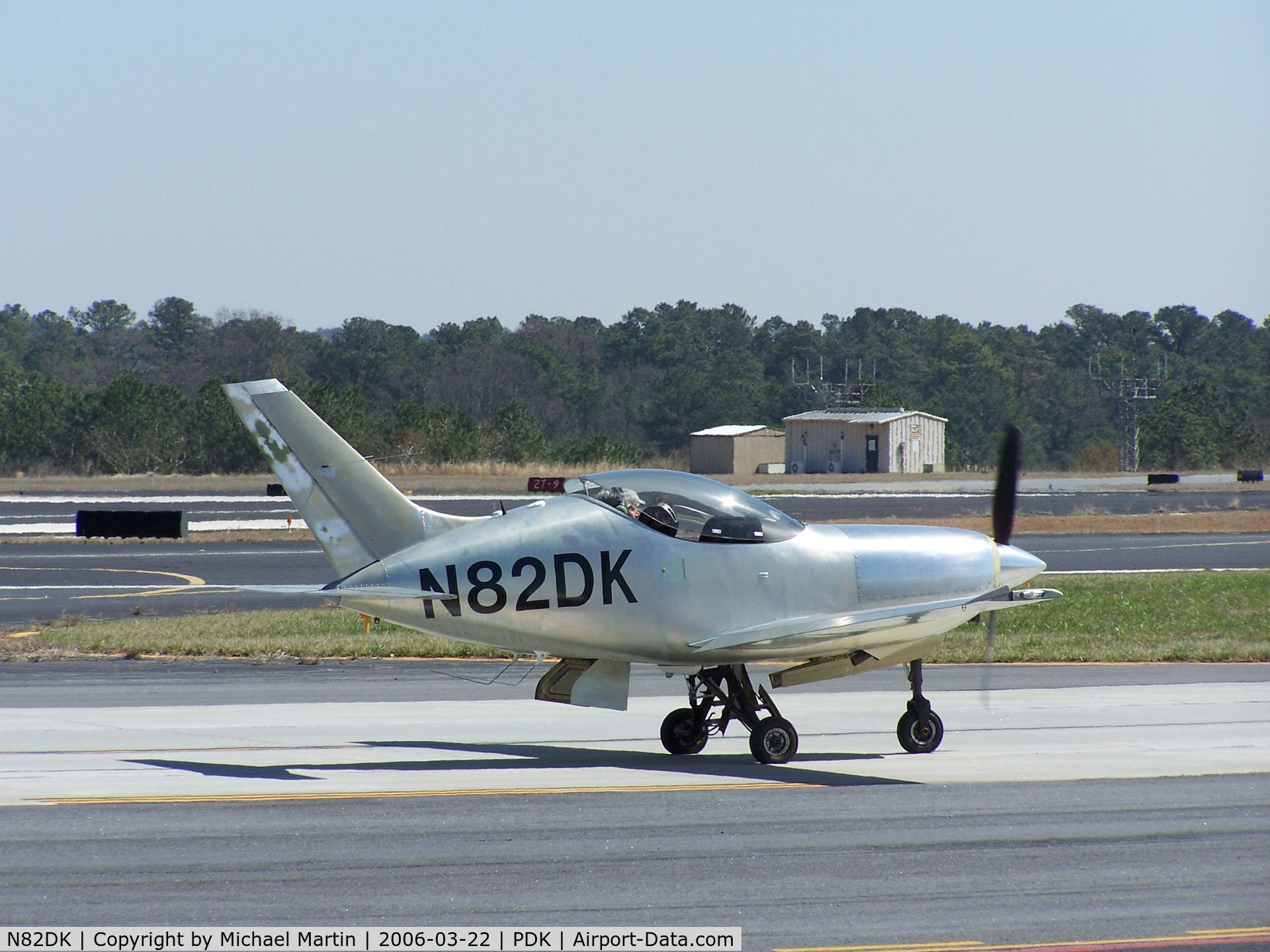 N82DK, 2002 Questair Venture C/N 27, Leaving Atlanta (PDK) for Bennington, VT (DDH).