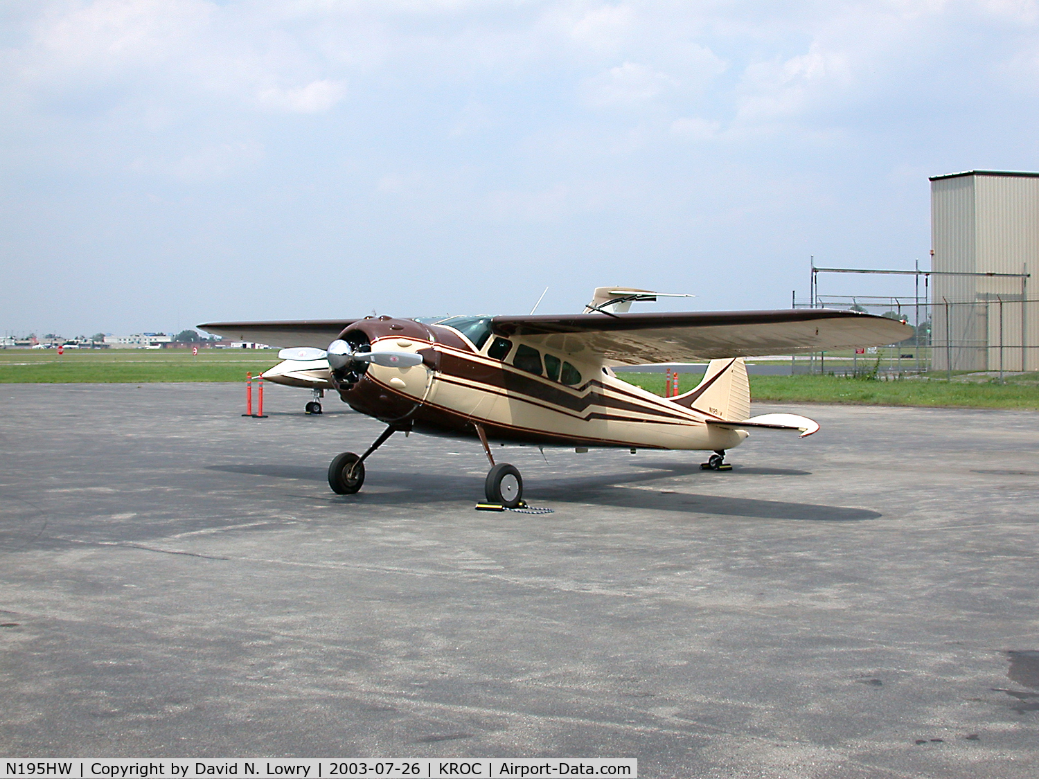 N195HW, 1952 Cessna 195 C/N 7800, N195HW KROC.