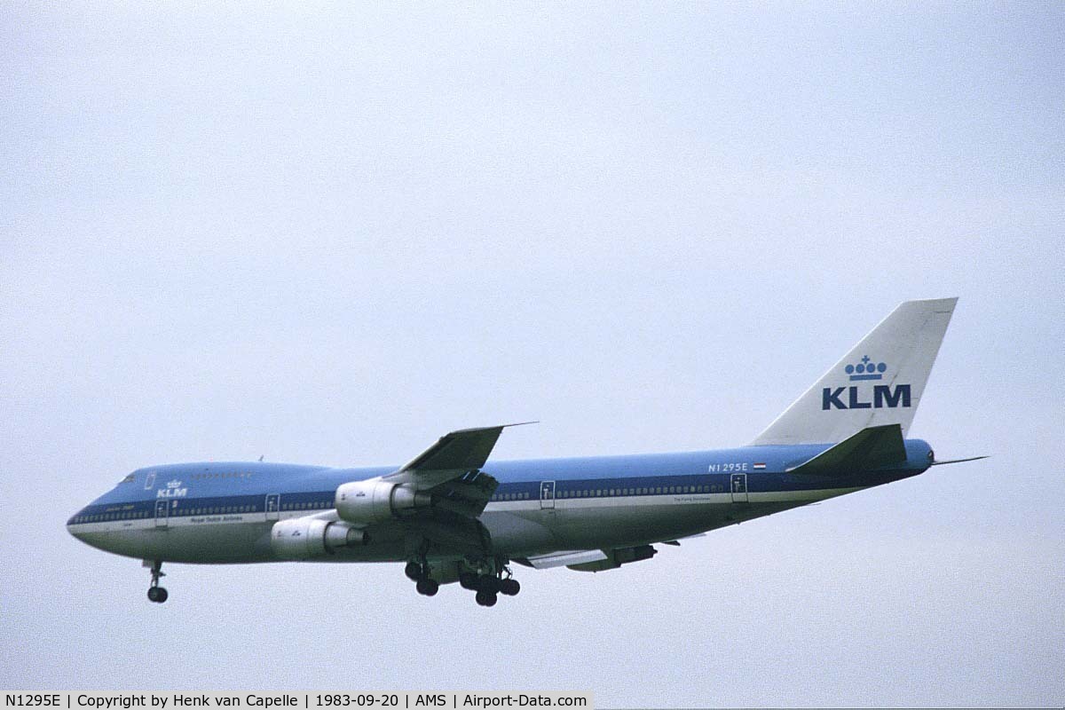N1295E, 1980 Boeing 747-206B (SUD) C/N 22376, KLM 747-206 on approach to Schiphol airport.
