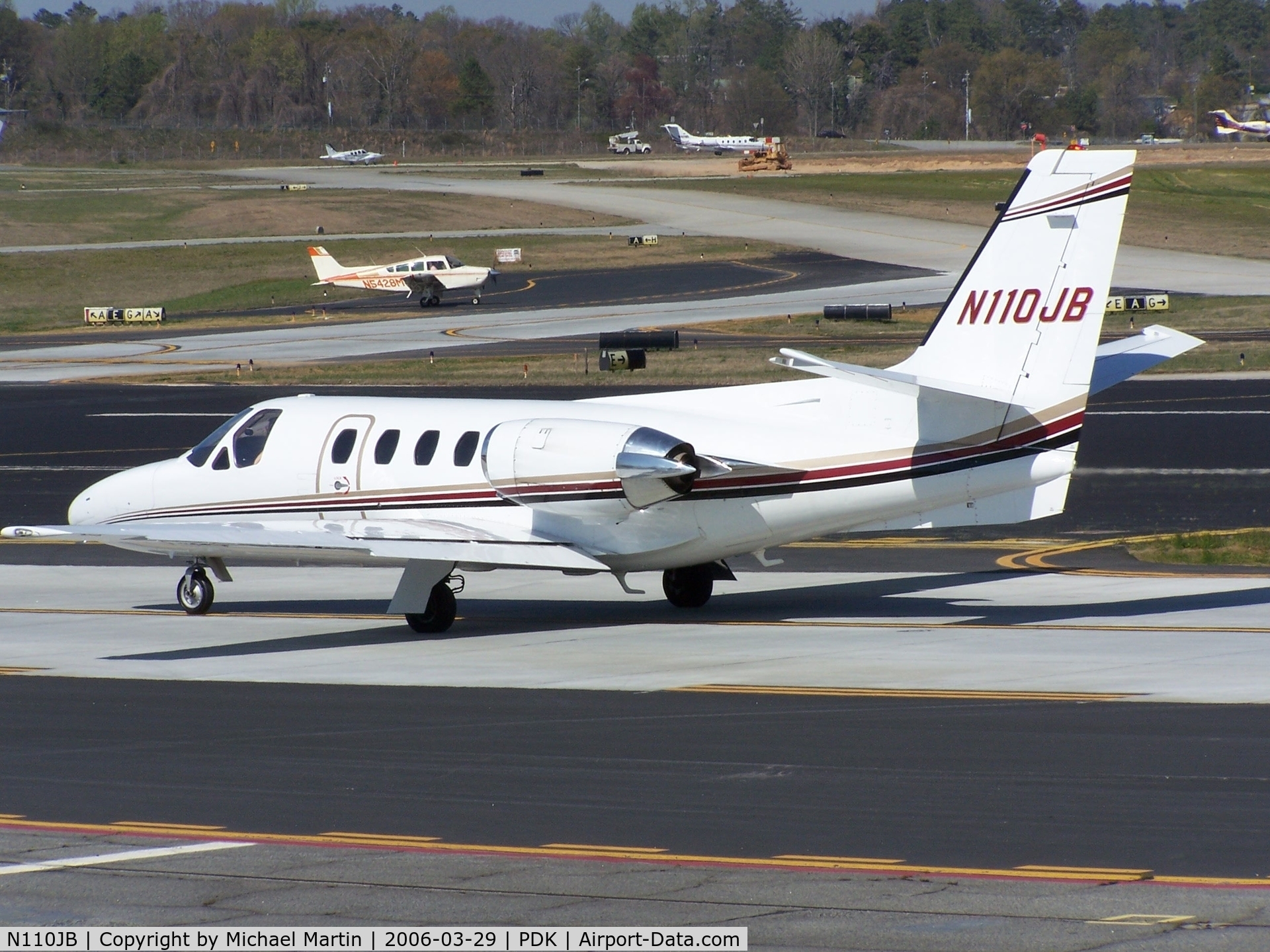 N110JB, 1981 Cessna 501 Citation I/SP C/N 501-0172, Taxing to Epps Air Service