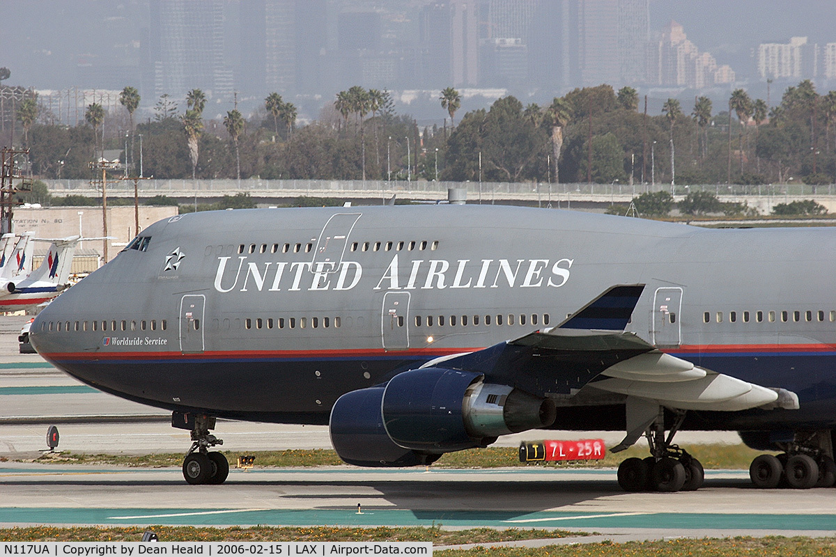 N117UA, 1999 Boeing 747-422 C/N 28810, United Airlines N117UA holding short of RWY 25R after arriving on 25L.