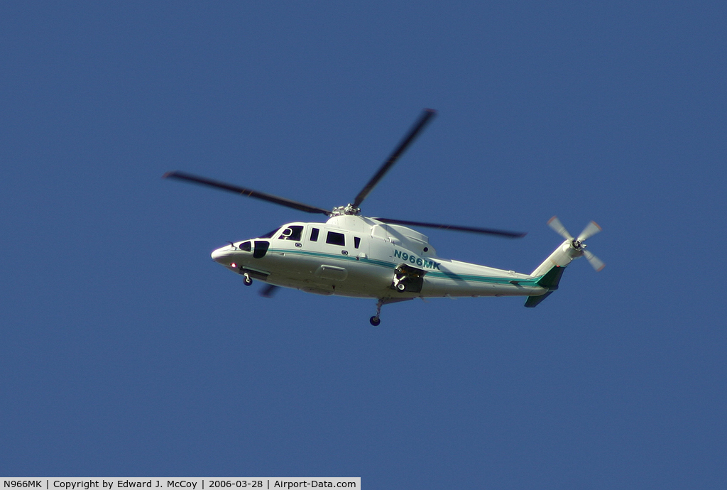 N966MK, 2000 Sikorsky S-76C C/N 760509, About a half mile from landing at the Merck Research and Development labs in West Point, PA.
