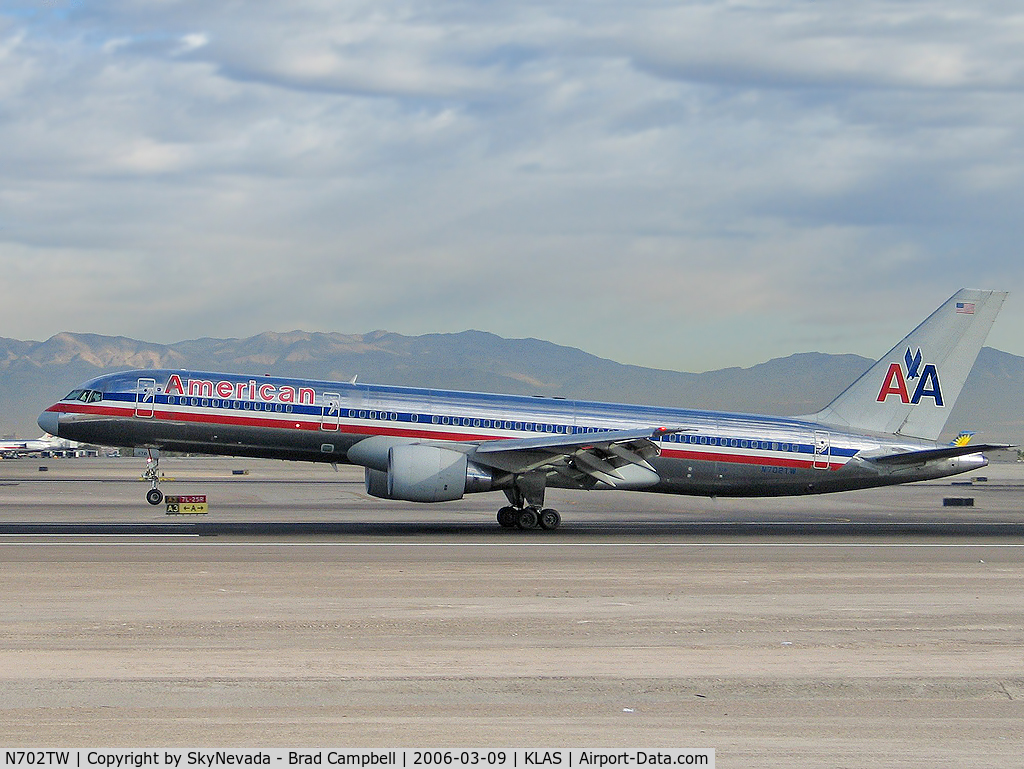 N702TW, 1996 Boeing 757-2Q8 C/N 28162, American Airlines / 1996 Boeing 757-2Q8