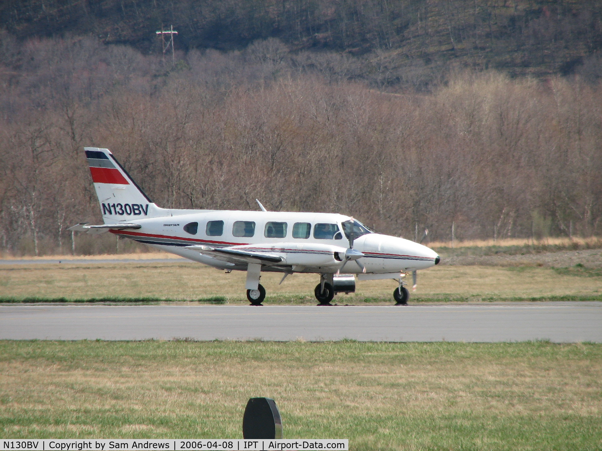 N130BV, Piper PA-31-350 Chieftain C/N 31-7952216, Arriving Home.