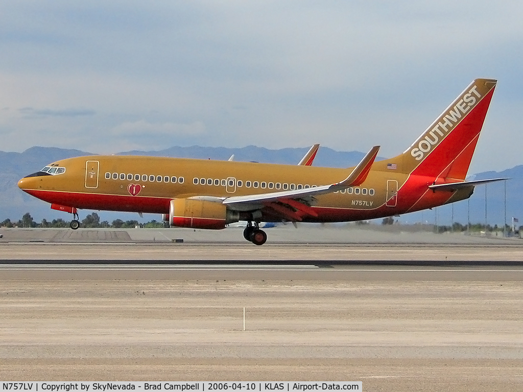 N757LV, 1999 Boeing 737-7H4 C/N 29850, Southwest Airlines / 1999 Boeing 737-7H4