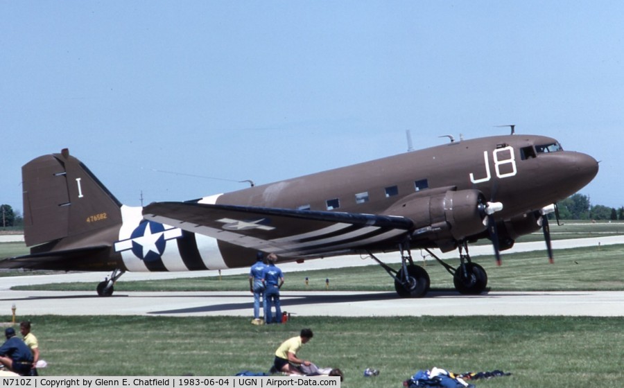 N710Z, 1944 Douglas DC3C C/N 32914, TC-47B 44-76582, taking up skydivers