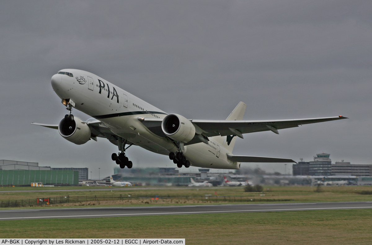 AP-BGK, 2004 Boeing 777-240/ER C/N 33776, Dragonair Cargo Boeing 777 240ER