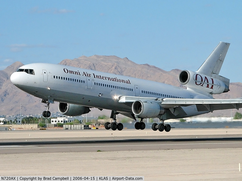 N720AX, 1980 McDonnell Douglas DC10-30 C/N 48252, Omni Air International /  Mcdonnell-douglas DC-10-30 - Landing RWY 25L