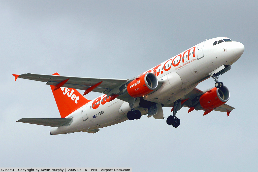 G-EZEU, 2004 Airbus A319-111 C/N 2283, Easyjet easing out of Palma