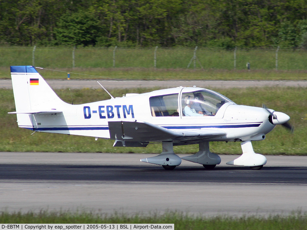 D-EBTM, Robin DR-400-180 Regent Regent C/N 1038, Landing on runway 16