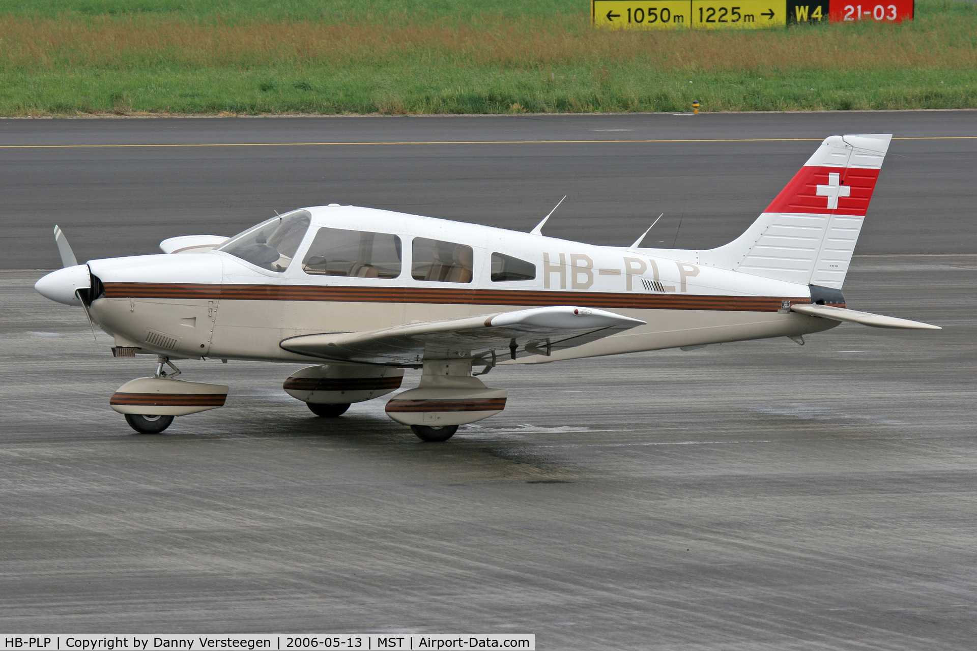 HB-PLP, Piper PA-28-181 Archer II C/N 2890074, .