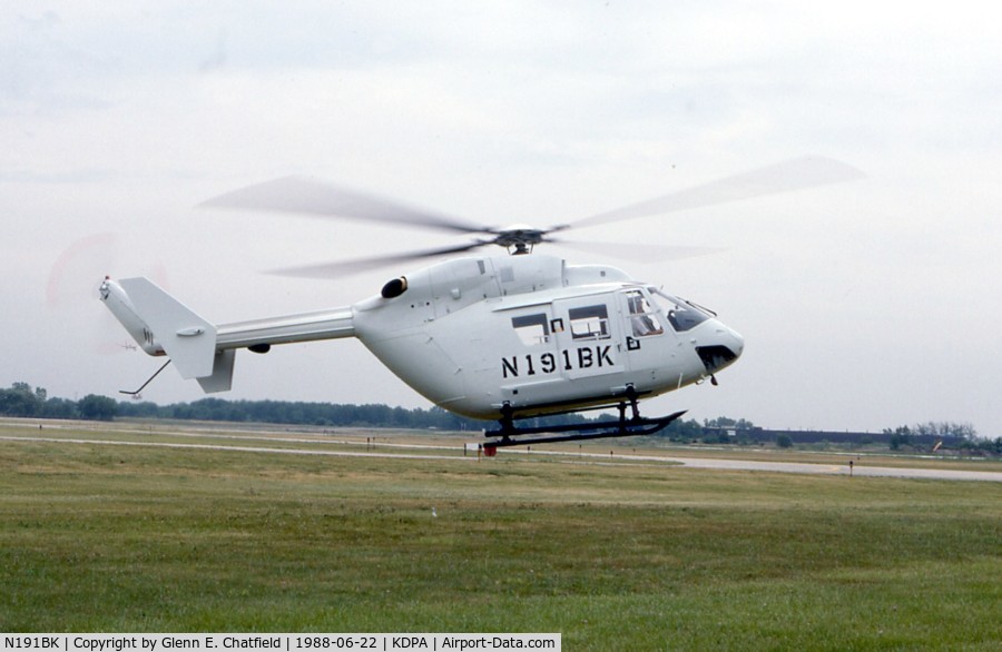 N191BK, 1988 Eurocopter-Kawasaki BK-117B-2 C/N 7146, Landing to give me a ride! BK117